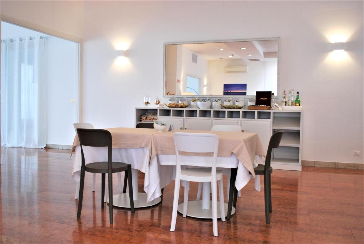 Park Hotel Mar Grande ตารันโต ภายนอก รูปภาพ