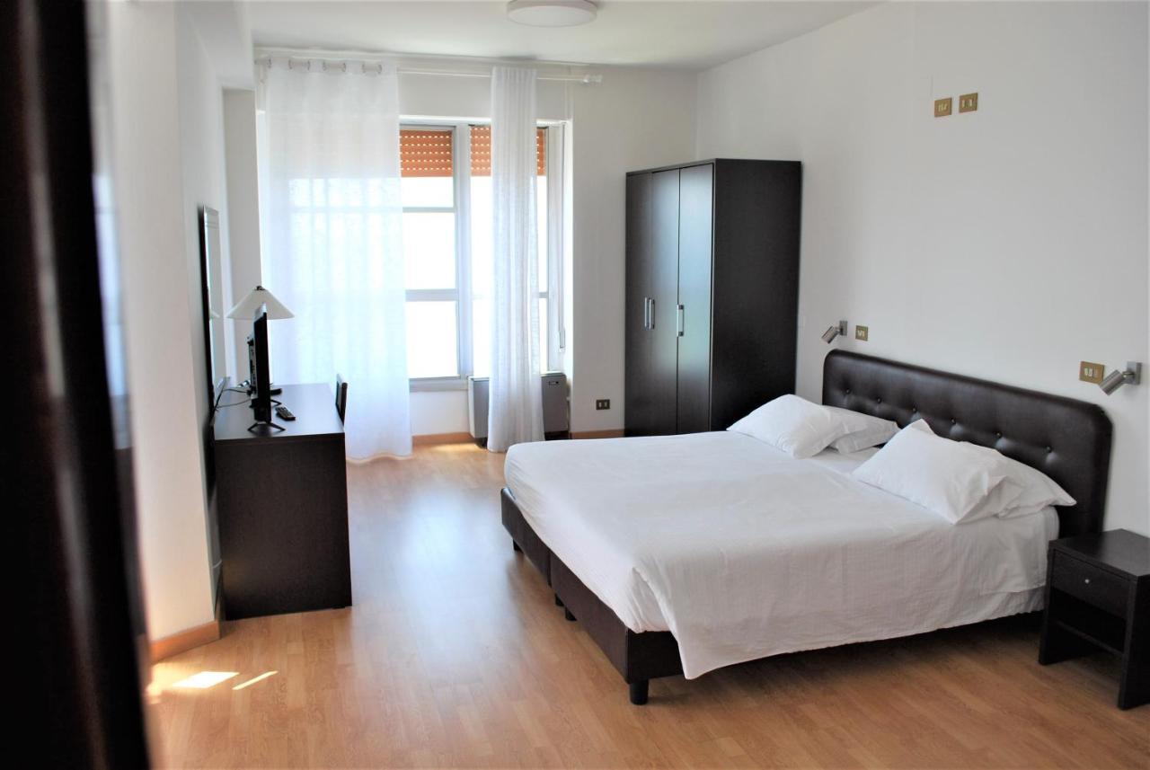 Park Hotel Mar Grande ตารันโต ภายนอก รูปภาพ