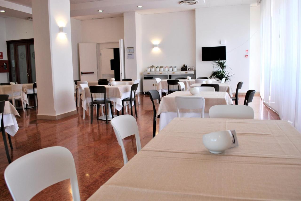 Park Hotel Mar Grande ตารันโต ภายนอก รูปภาพ